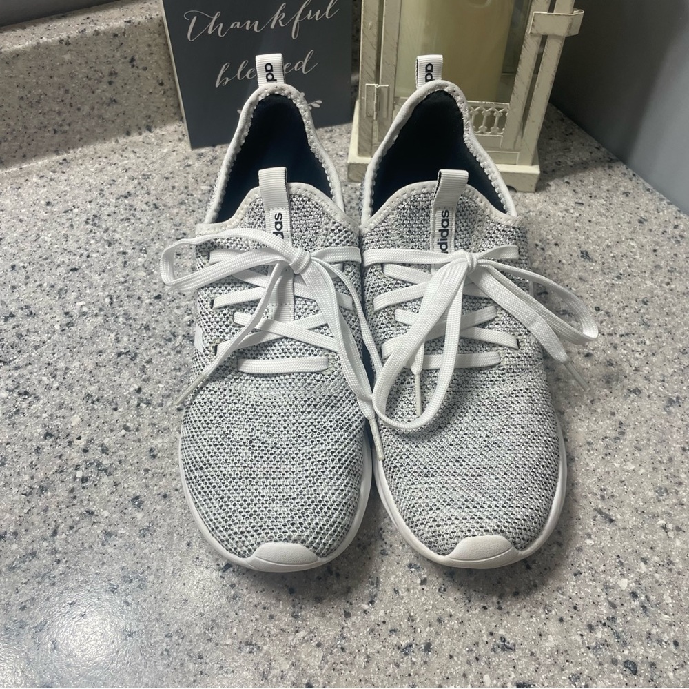 Adidas Cloudfoam 2.0 Athletic Size 7.5 Tennis Shoes